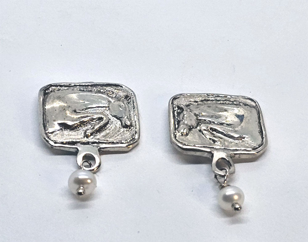 Jumper Horse Profile Stud Earrings with Pearl drop