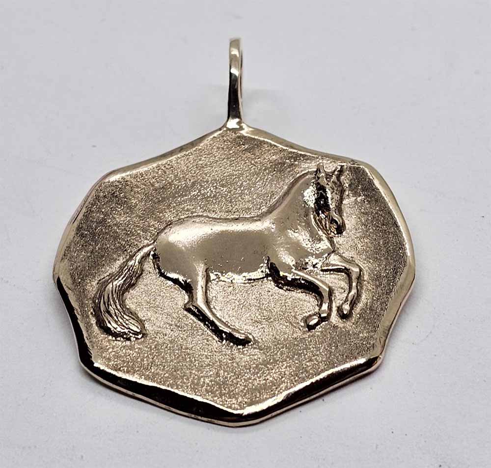 Pirouette Horse Medallion