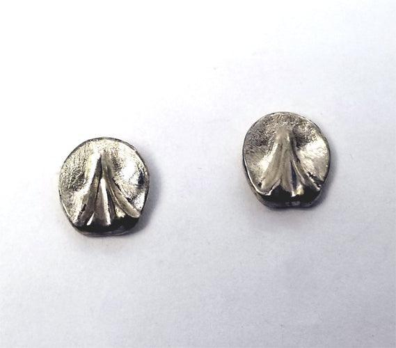 Horse Hoof stud Earring Petite Size - Tempi Design Studio