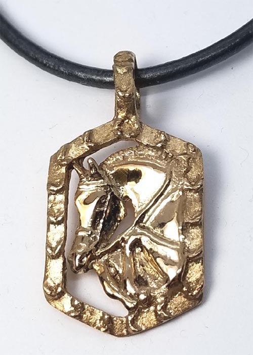 Jumper on Plaited Reins Small Pendant