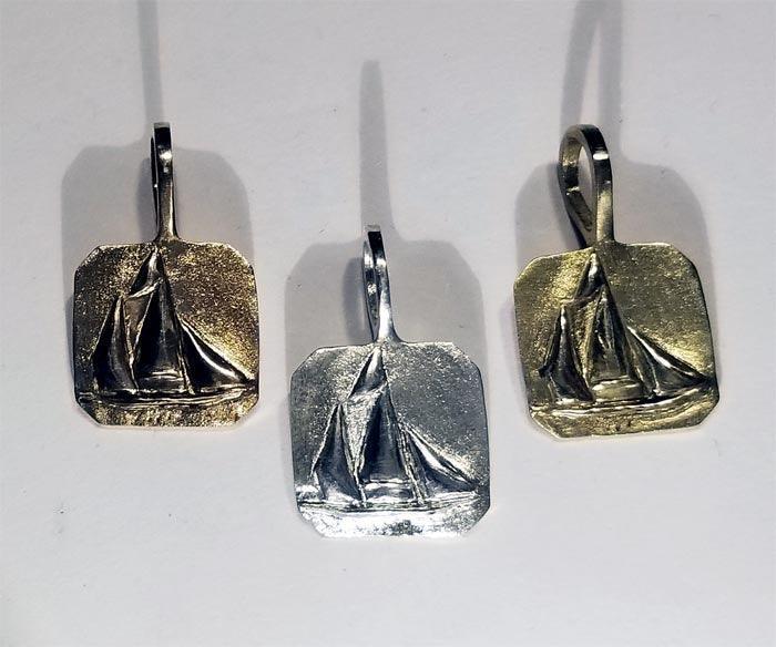 Log Canoe Pendant Small