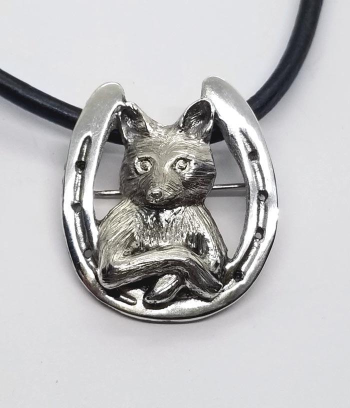 Snooty Fox in HorseShoe Slide / Brooch