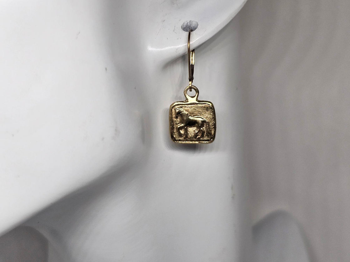 Piaffe Squared or Round Earring Leverbacks