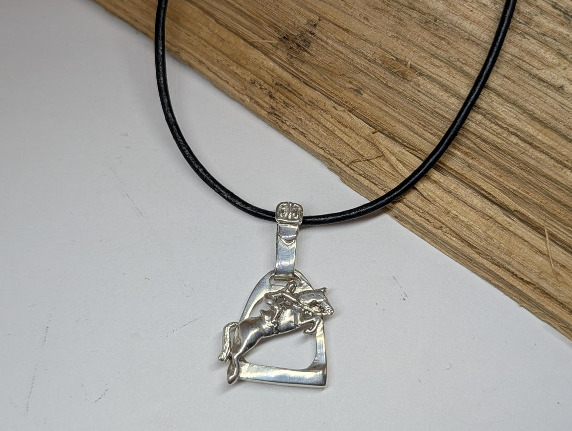 Stirrup with Jumper Pendant