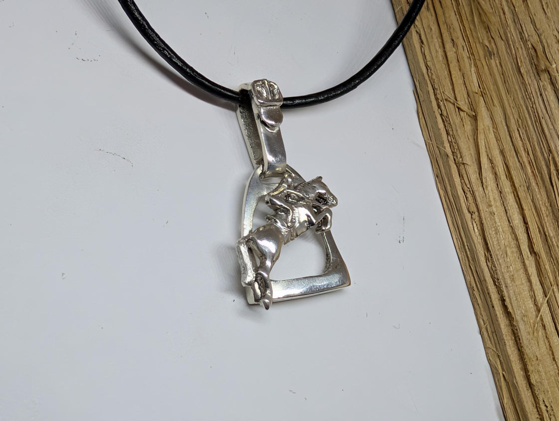 Stirrup with Jumper Pendant