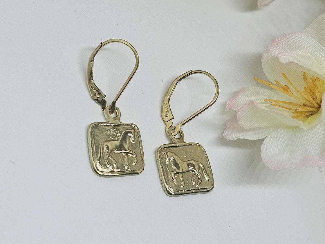 Piaffe Squared or Round Earring Leverbacks