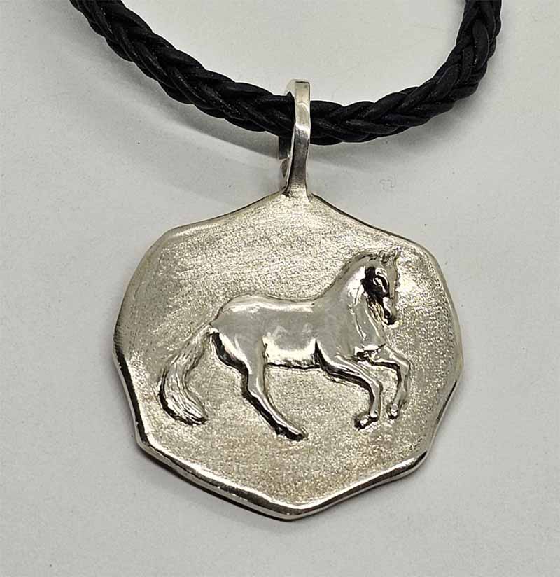 Pirouette Horse Medallion