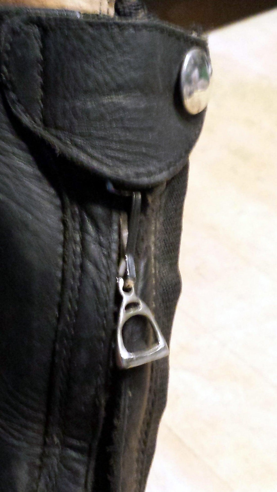 zipper pulls